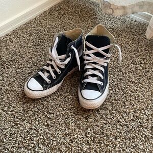 Classic Black and White high top converse - M4.5 W6.5